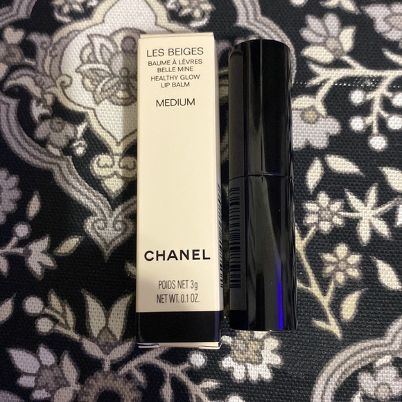 Chanel Eyeshadow Palette and Lip Balm - Picture 5 of 12